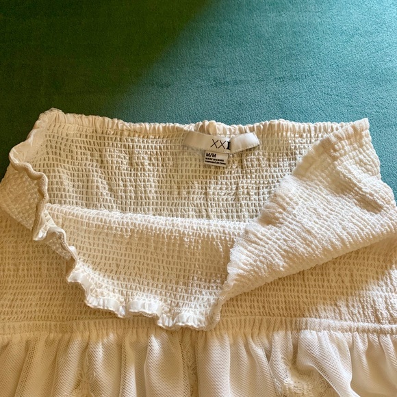 Strapless Dress. - Picture 3 of 6